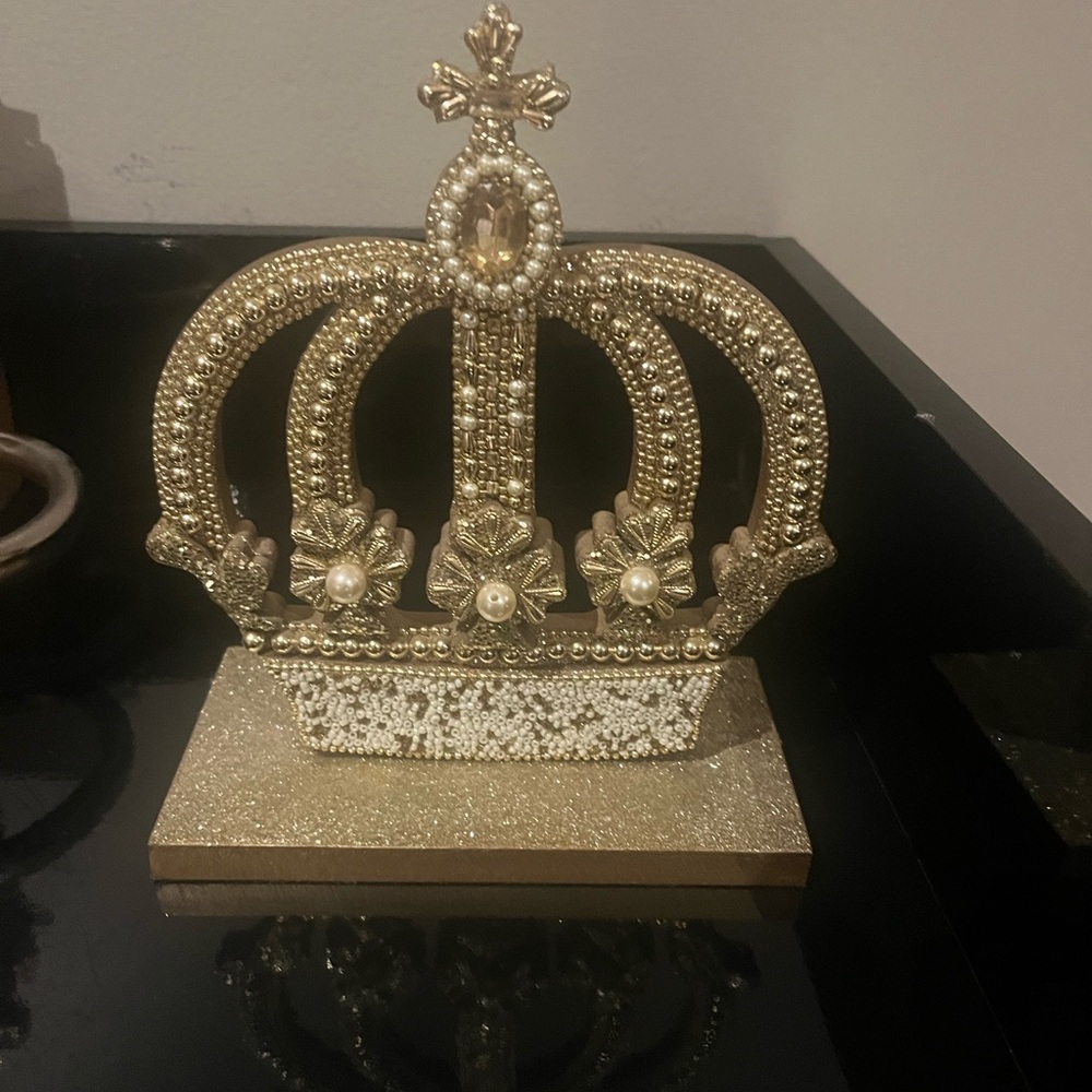 Gold Beaded Crown Decor